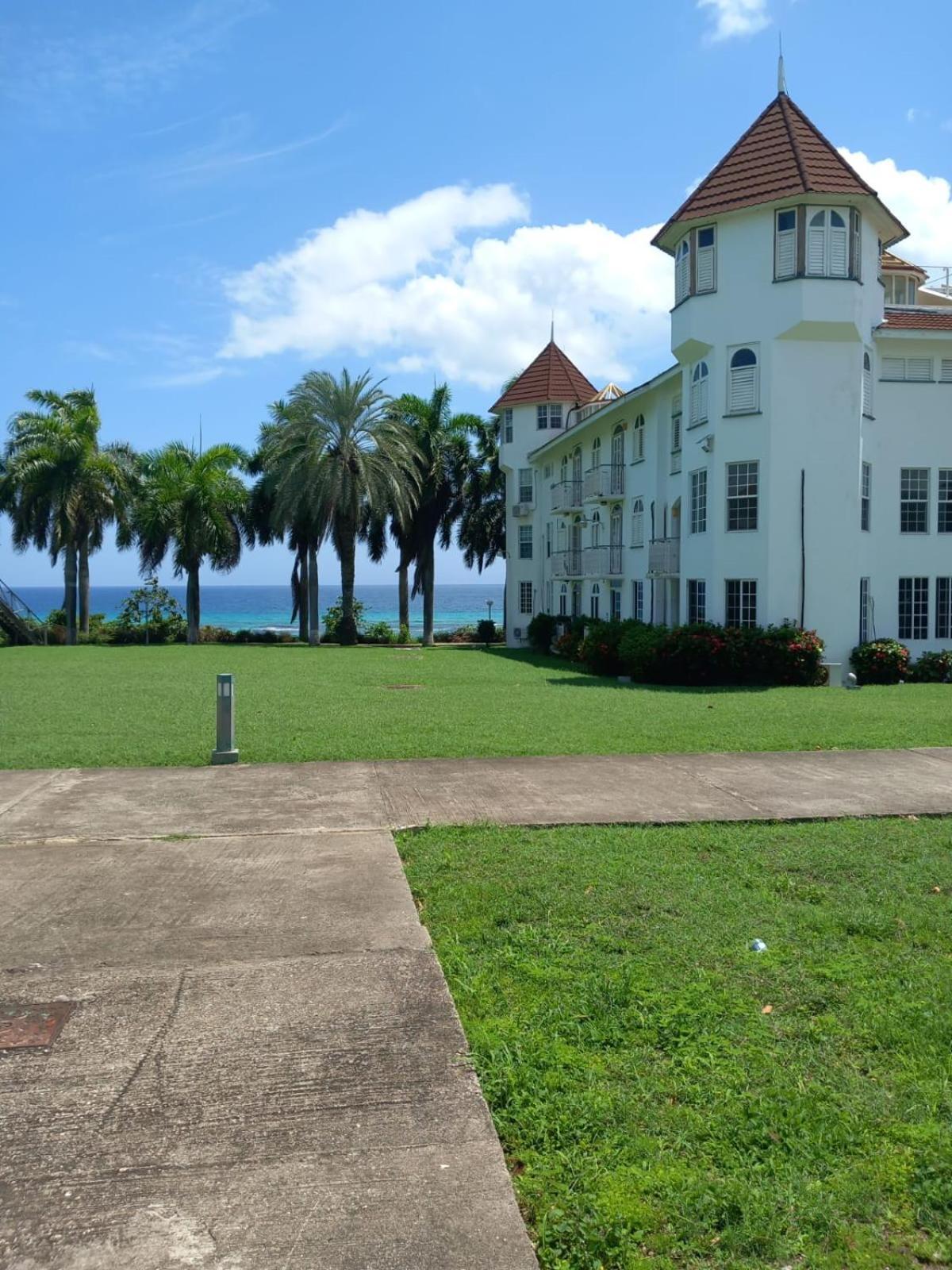 Seacastle Deluxe Studio มอนเทโกเบย์ ภายนอก รูปภาพ